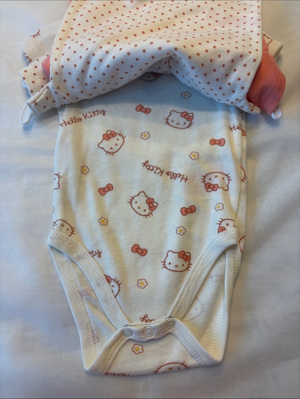 Hello Kitty Short-Sleeve Bodysuits - Picture 3 of 4